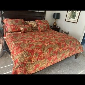 Tommy Bahama queen/king duvet with 4 pillow shams